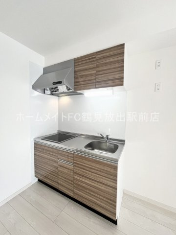 大阪市城東区諏訪３丁目のアパートのキッチン