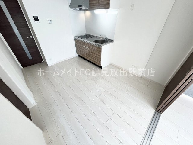 大阪市城東区諏訪３丁目のアパートの居間・リビング