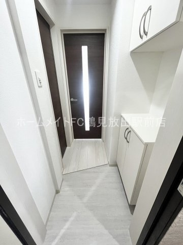 大阪市城東区諏訪３丁目のアパートの玄関
