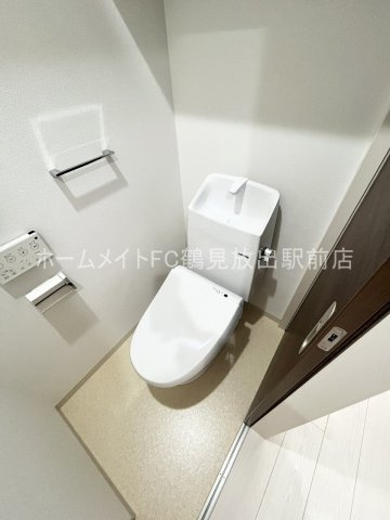 大阪市城東区諏訪３丁目のアパートのトイレ