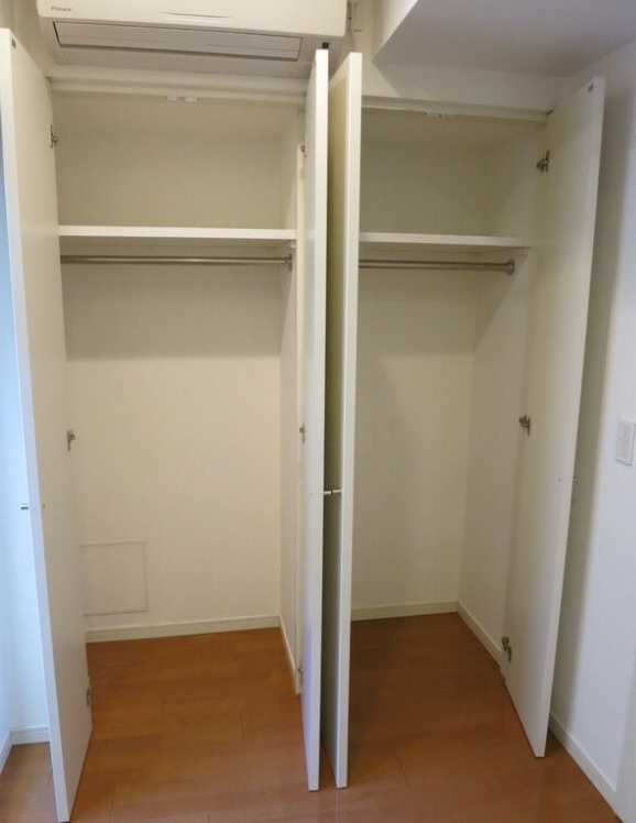 レジデンス三宿　ネット無料　トランクルーム　メゾネットの収納