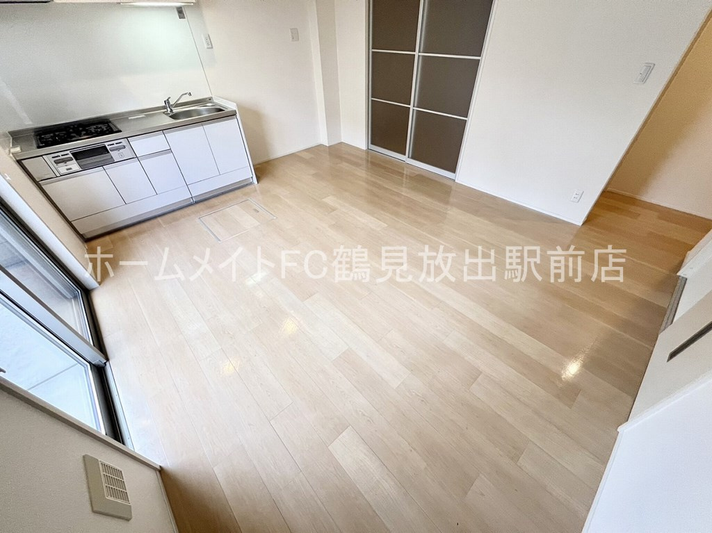 東大阪市稲田新町１丁目のハイツの居間・リビング