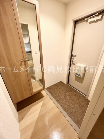 東大阪市稲田新町１丁目のハイツの玄関