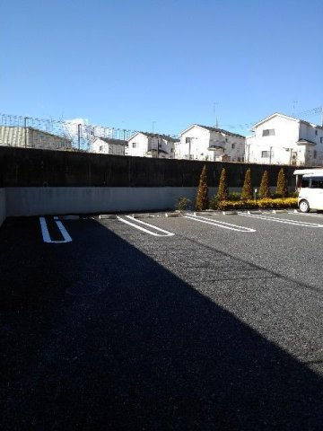 サン・マルジュⅡの駐車場