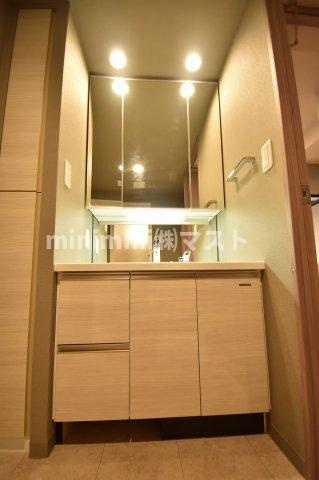 大阪市中央区久太郎町１丁目の賃貸マンションの洗面所|※建物内別間取参考写真