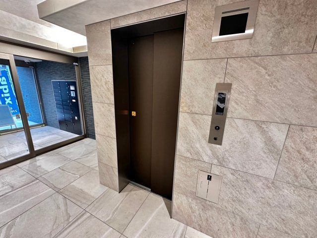 アビオス姫路駅東のエントランス