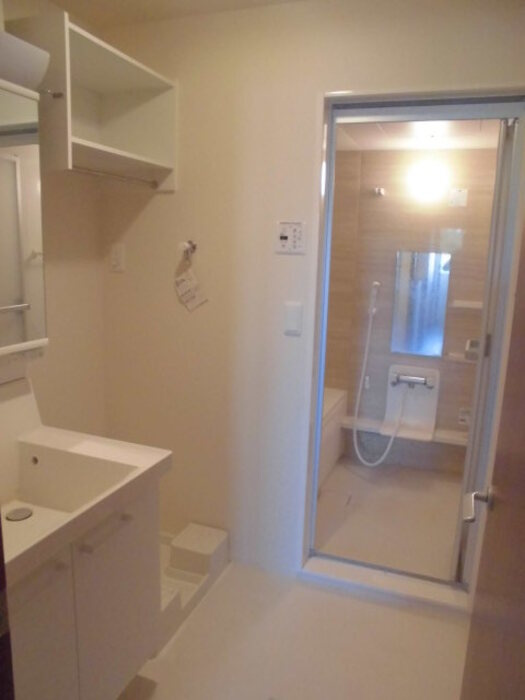 アロッジオ城川の洗面所|高崎、前橋、伊勢崎エリアのお部屋探しはエンドスケープまで！お客様の理想お聞かせ下さい♪