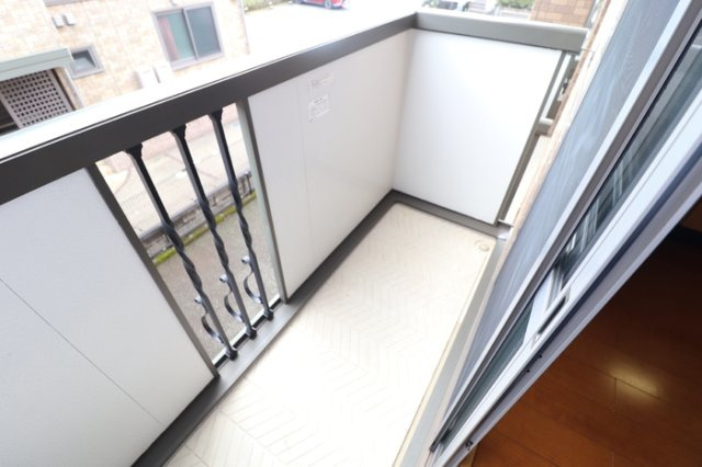 フローラ武蔵ヶ丘のバルコニー