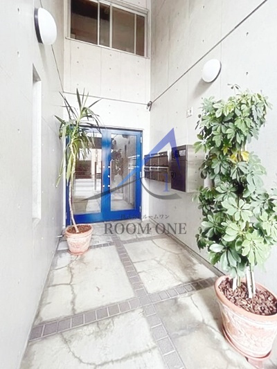 モデニスタのエントランス|エントランスです。