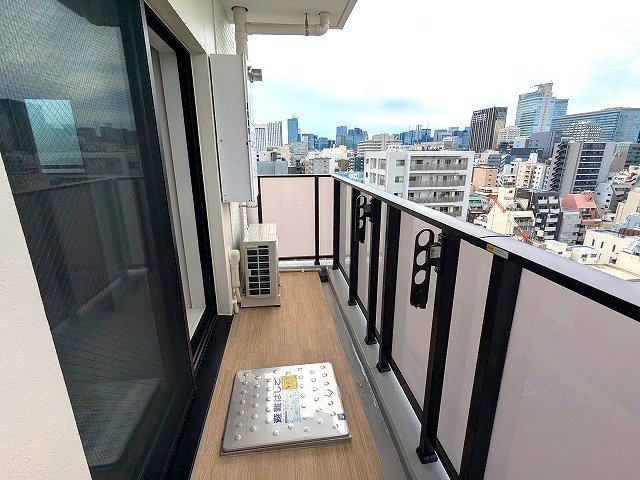 LEFOND PROGRES上野御徒町の設備|14Fバルコニー、洗濯物干せます