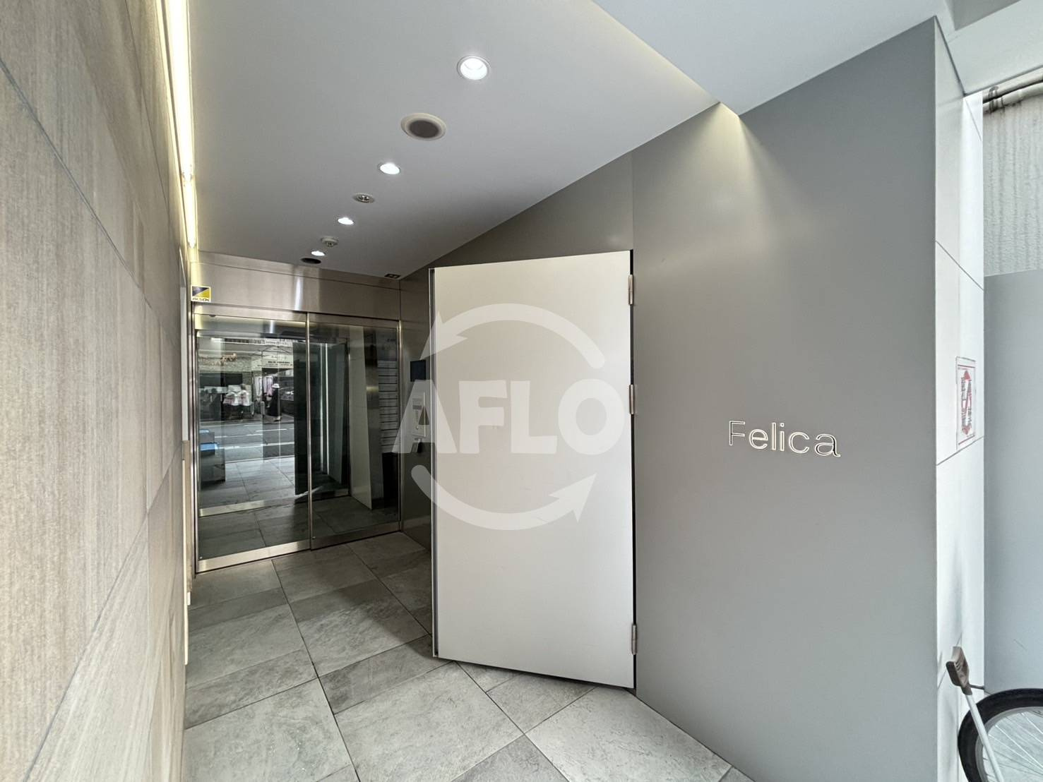 Felicaのエントランス|Felica（フェリカ）　エントランス
