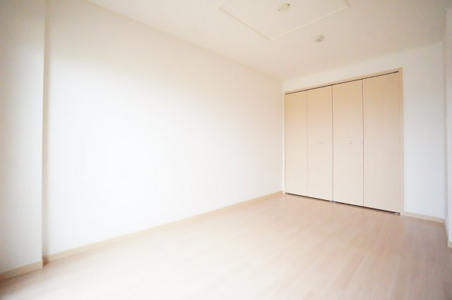 【洋室】 | シンパシーイースト | ※同物件・同タイプの写真です。