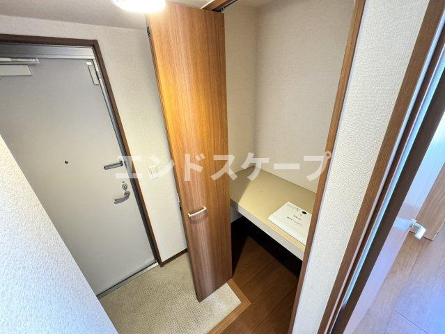 エスポワール明神の玄関|高崎、前橋、伊勢崎エリアのお部屋探しはエンドスケープまで！お客様の理想お聞かせ下さい♪