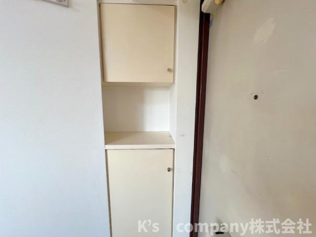 ■海老名市中新田　ライオンズマンション厚木駅前の収納|シューズボックス◇中央部分には鍵などの保管スペースにも◎