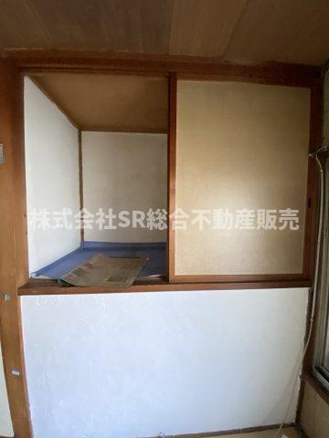 布市町2丁目中古テラスハウスの収納|小物を収納するのに便利です