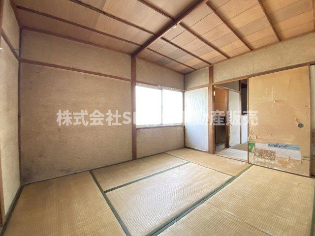 布市町2丁目中古テラスハウスの寝室|寝る時は布団派の方にはピッタリのお部屋です♪