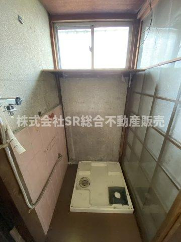 布市町2丁目中古テラスハウスの設備|室内洗濯機置場があります。