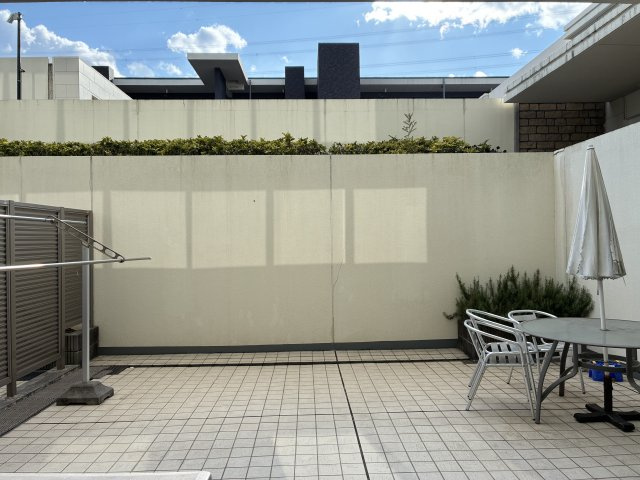 ドレッセあざみ野ガーデンズのバルコニー