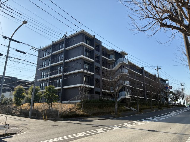 ドレッセあざみ野ガーデンズ