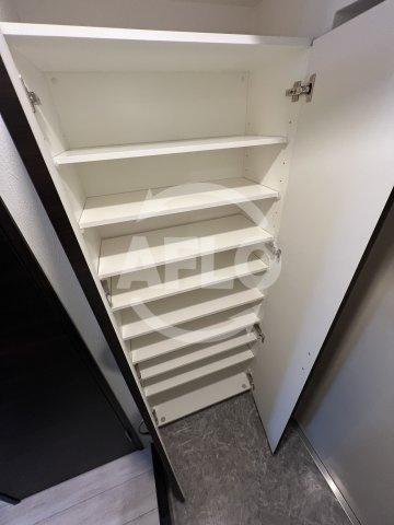 ボンジュール築港　築港小学校の収納|ボンジュール築港　玄関収納