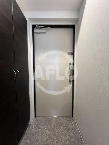 ボンジュール築港　築港小学校の玄関|ボンジュール築港　玄関