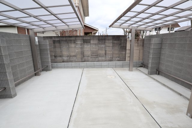 ＳｈａＭａｉｓｏｎ　Ｇｒａｎｄｅ　北郡山（シャーメゾン　グランデの駐車場