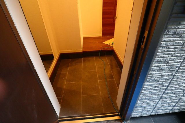 ＳｈａＭａｉｓｏｎ　Ｇｒａｎｄｅ　北郡山（シャーメゾン　グランデの玄関