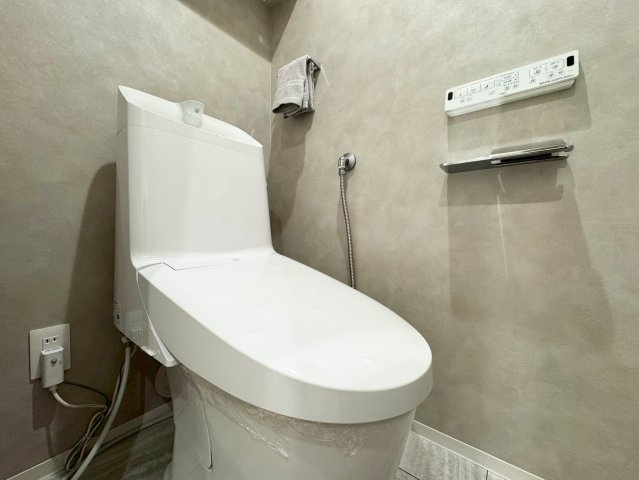 近鉄淀川リバーサイドのトイレ|落ち着いた色調のトイレです