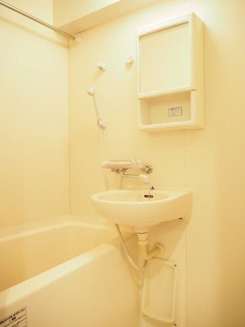 ルーブル早稲田の浴室