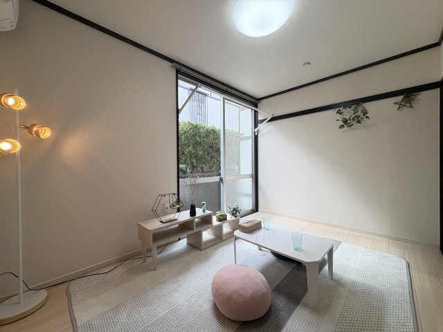 エクセルハイムAの居間・リビング|5.2帖の洋室♪