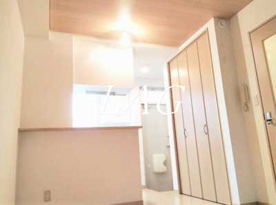 【居間・リビング】 | エルセレッソ桜丘 | 洋室のお部屋です。