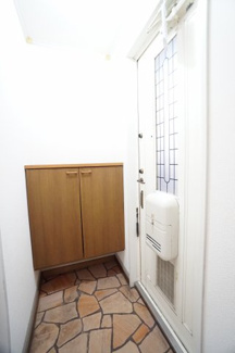 【玄関】 | ファーストターフ鎌取 B | ※同タイプの写真です。