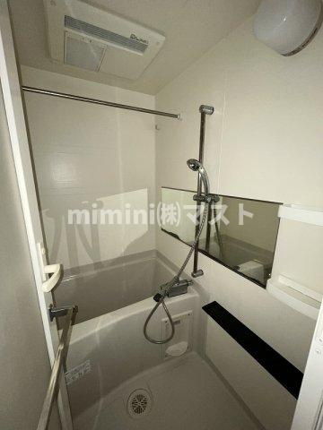 ＬＡＶ心斎橋ＷＥＳＴの浴室