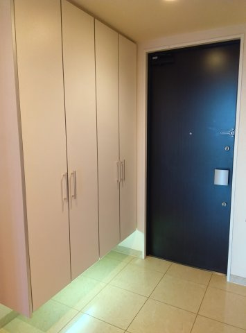 ザ・タワー大阪の玄関