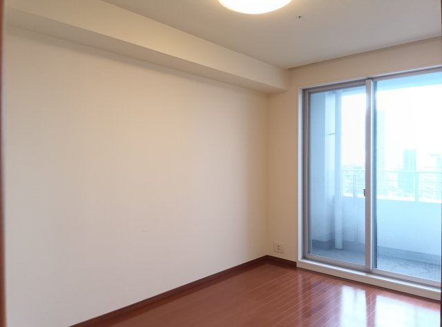 ザ・タワー大阪の洋室