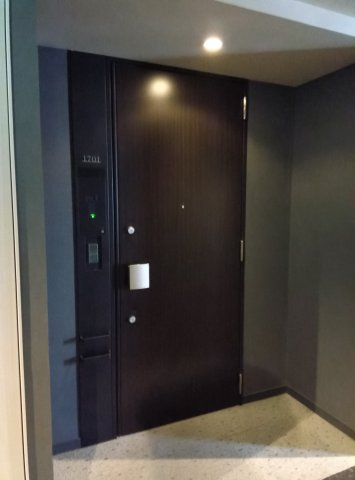 ザ・タワー大阪の玄関