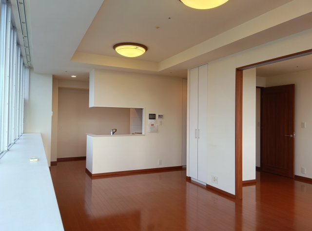 ザ・タワー大阪の居間・リビング