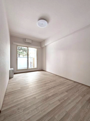 パークハイム旭ヶ丘の洋室