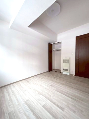 パークハイム旭ヶ丘の洋室