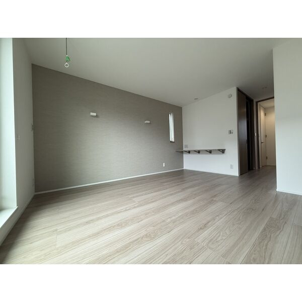 涼風町戸建の居間・リビング