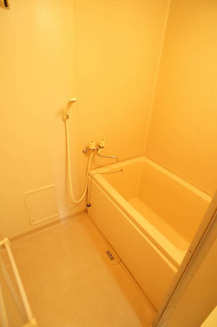 ガーデンヒルズ国分寺台Ｂ棟の浴室|きれいなお風呂になってますよ