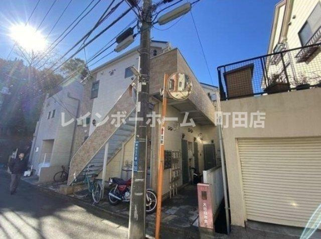 アゼリアガーデンズ向ヶ丘2※初期費用分割あと払いサービス利用可能物件のエントランス