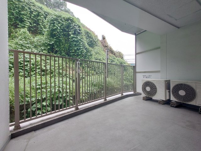 ザ・パークハビオ横浜山手のバルコニー