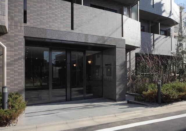 ルーブル池袋のエントランス