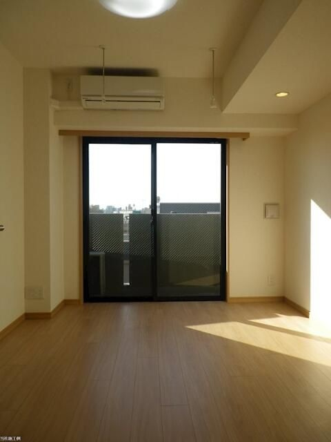 ルーブル池袋の居間・リビング