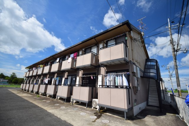 ハイツソレイユの外観