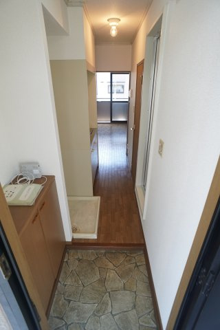 ハイツソレイユの玄関