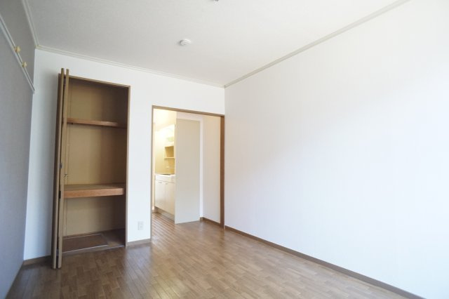 ハイツソレイユの居間・リビング