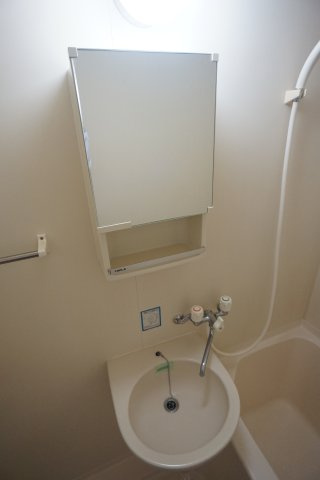 ハイツソレイユの洗面所