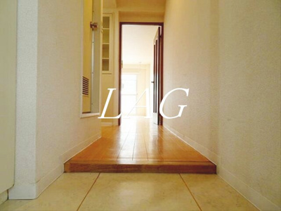 【玄関】 | ウェル明大前 | 玄関です。